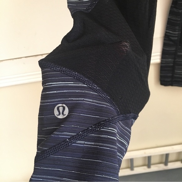 𝅺LULULEMON Pace Rival Crop Cyber Stripe Naval Blue Black / Black - Picture 8 of 8